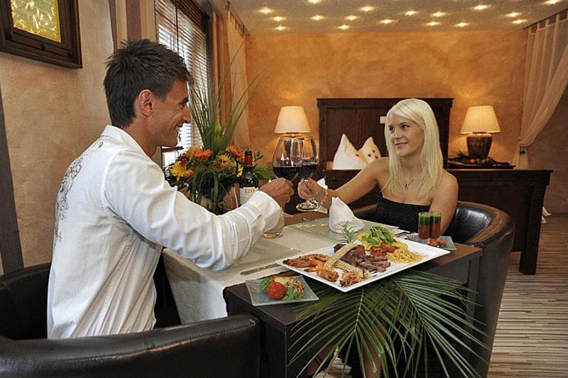 "Das Schlafzimmer" Erlebnis & Boutiquehotel - Ehemals Hacienda Mexicana Spittal an der Drau Rum bild